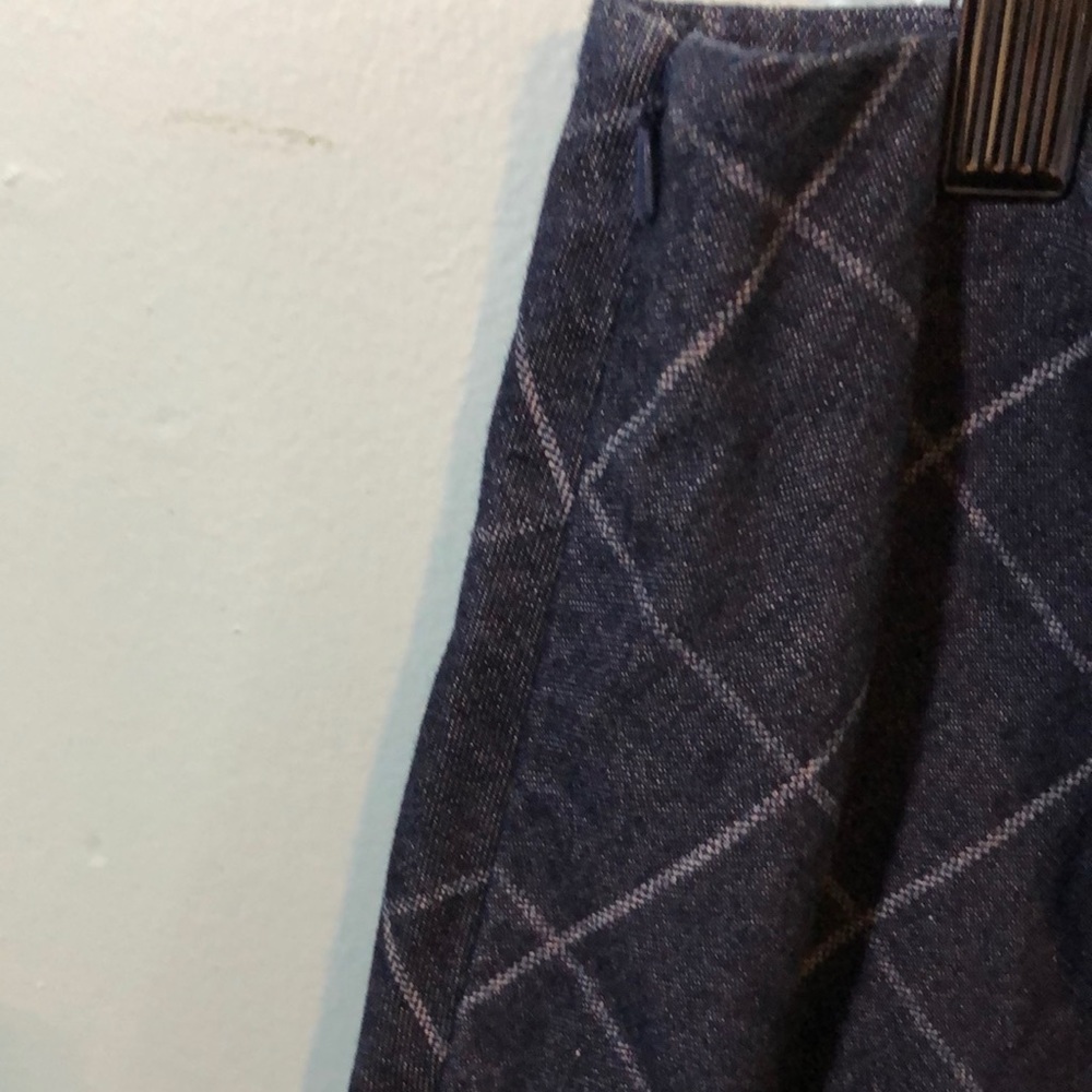 Ann Taylor denim skirt - Picture 3 of 7